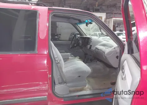 1995 Chevrolet Tahoe K1500 z USA, uszkodzony, nr VIN 1GNEK13K8SJ414103